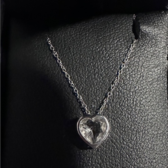 14k solid white gold & genuine white solitaire sapphire pendant . 85 ct. - Picture 8 of 10